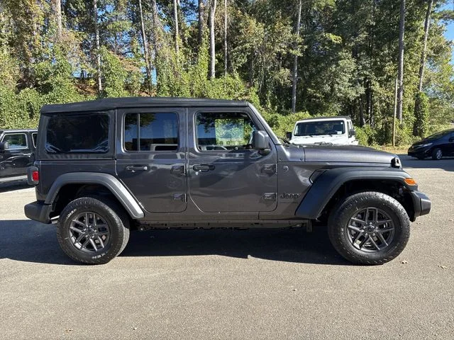 New 2026 Granite Crystal Metallic Clear-Coat Exterior Paint Jeep Sport S image 4