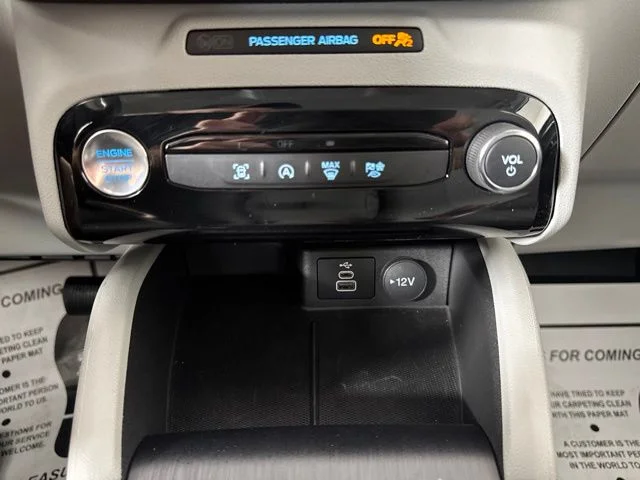 Certified Used 2025 Oxford White Ford Active image 16