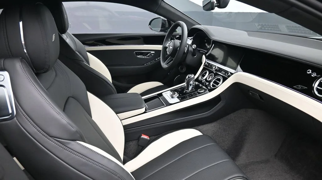 New 2026 Black Bentley S V8 image 2