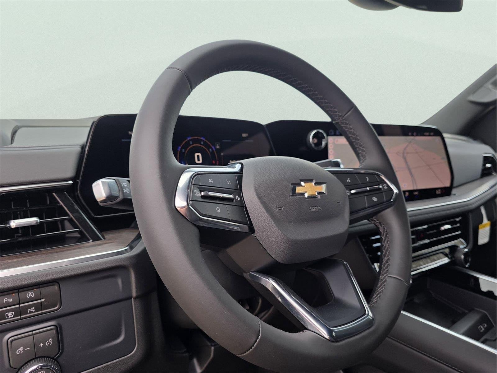 2026 Chevrolet Suburban LS - Photo 8