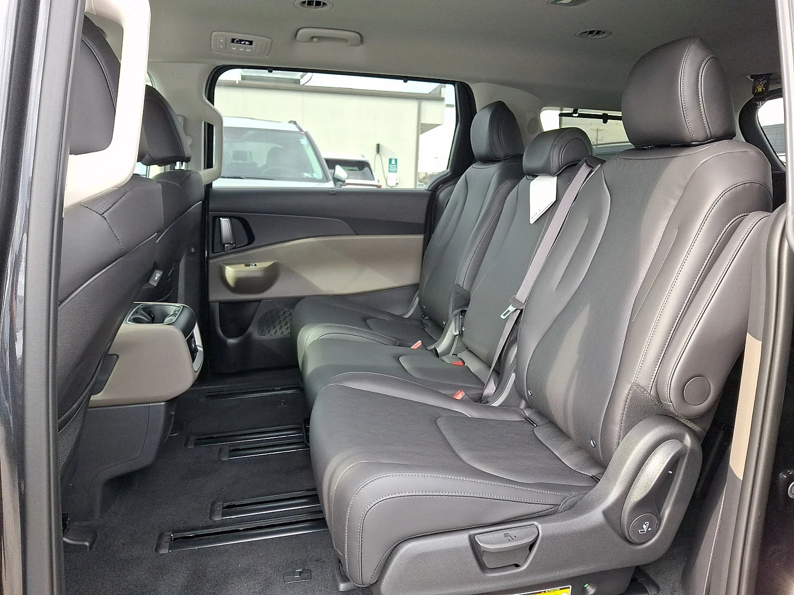 New 2027 Gray Kia EX image 7