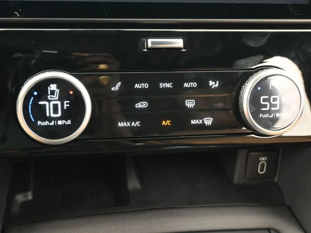 2026 Land Rover Discovery Gemini Edition - Photo 26