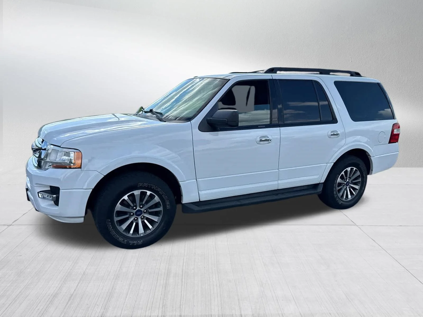 Used 2017 Oxford White Ford XLT image 5