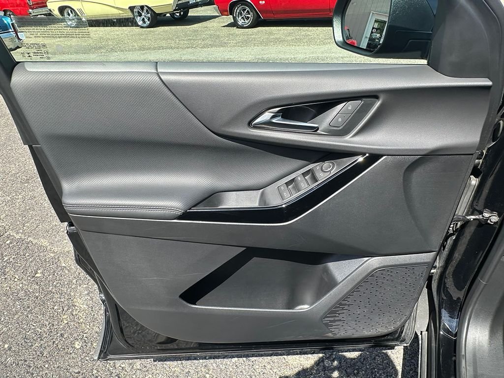 Used 2025 Black Chevrolet LT image 20