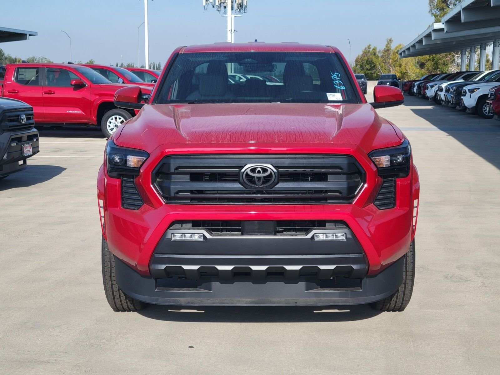 2026 Toyota Tacoma SR5 - Photo 6