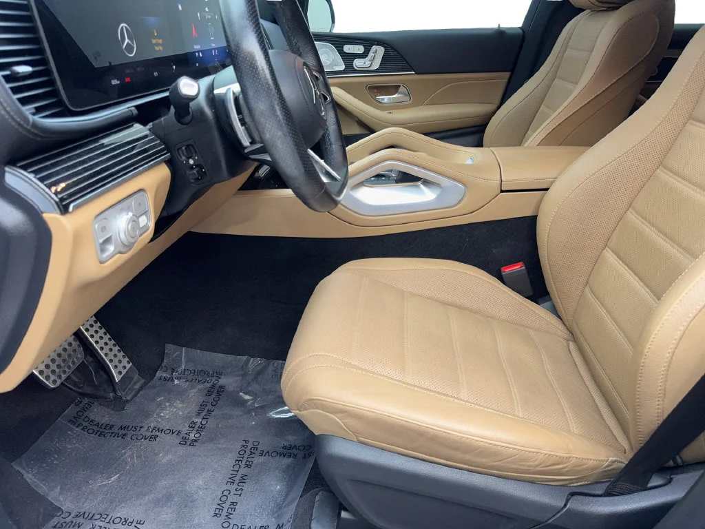 Used 2025 White Mercedes-Benz GLS 450 image 28
