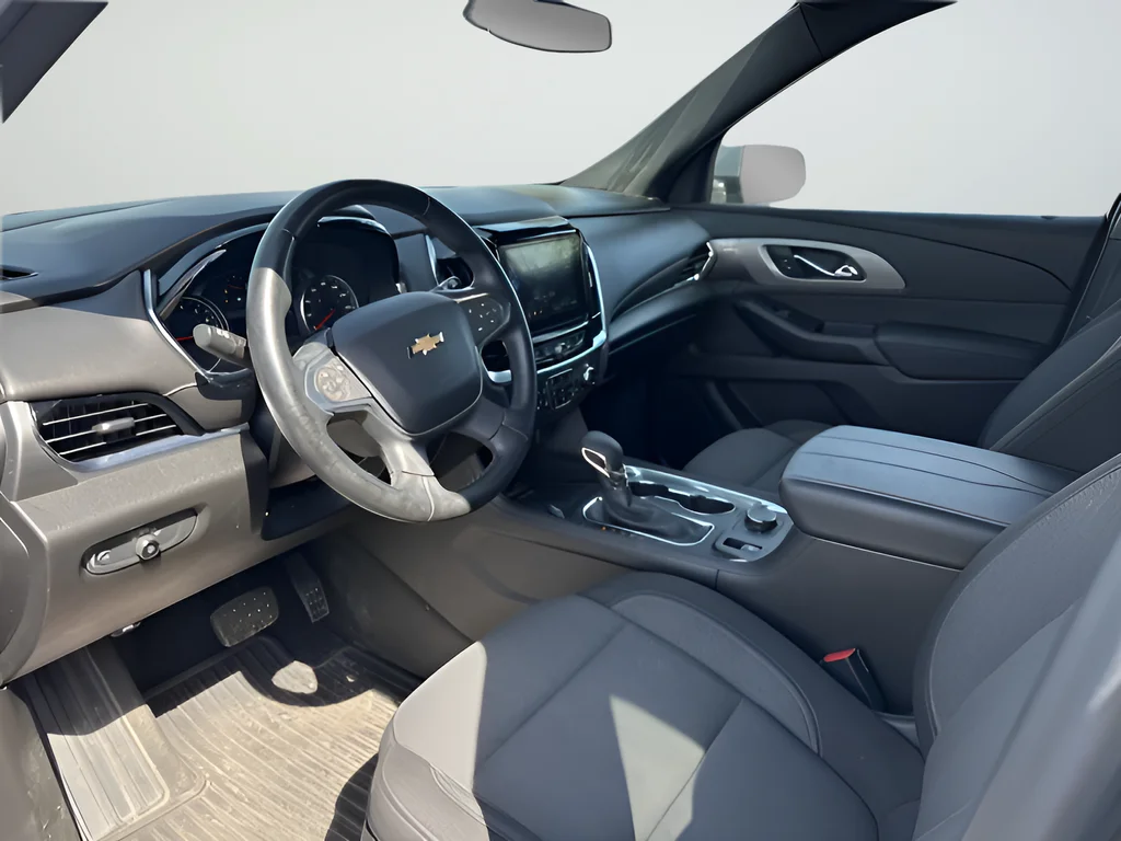 Used 2023 Gray Chevrolet LT image 9