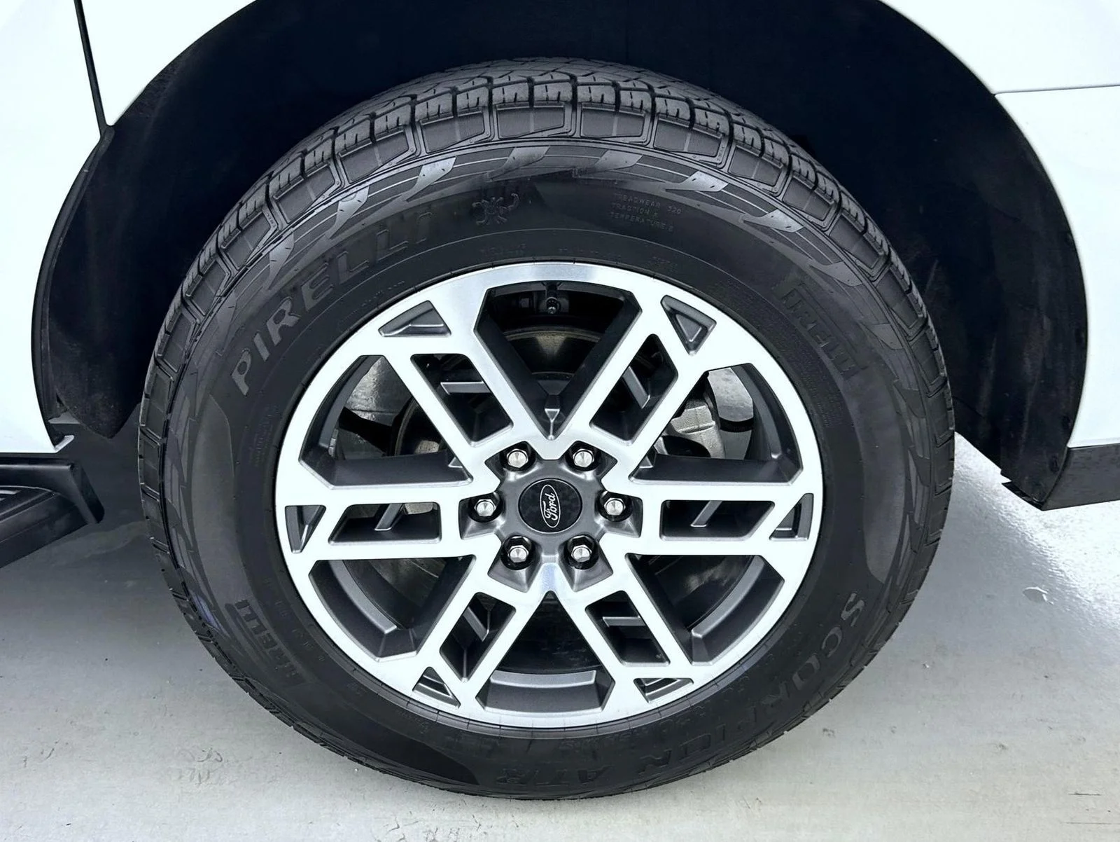 Used 2025 Silver Ford Active image 24