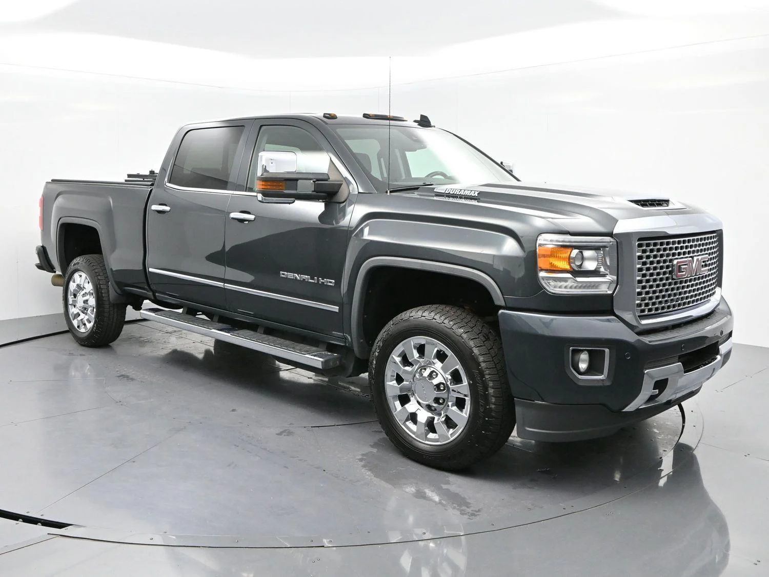 Used 2017 DARK SLATE METALLIC GMC Denali image 2