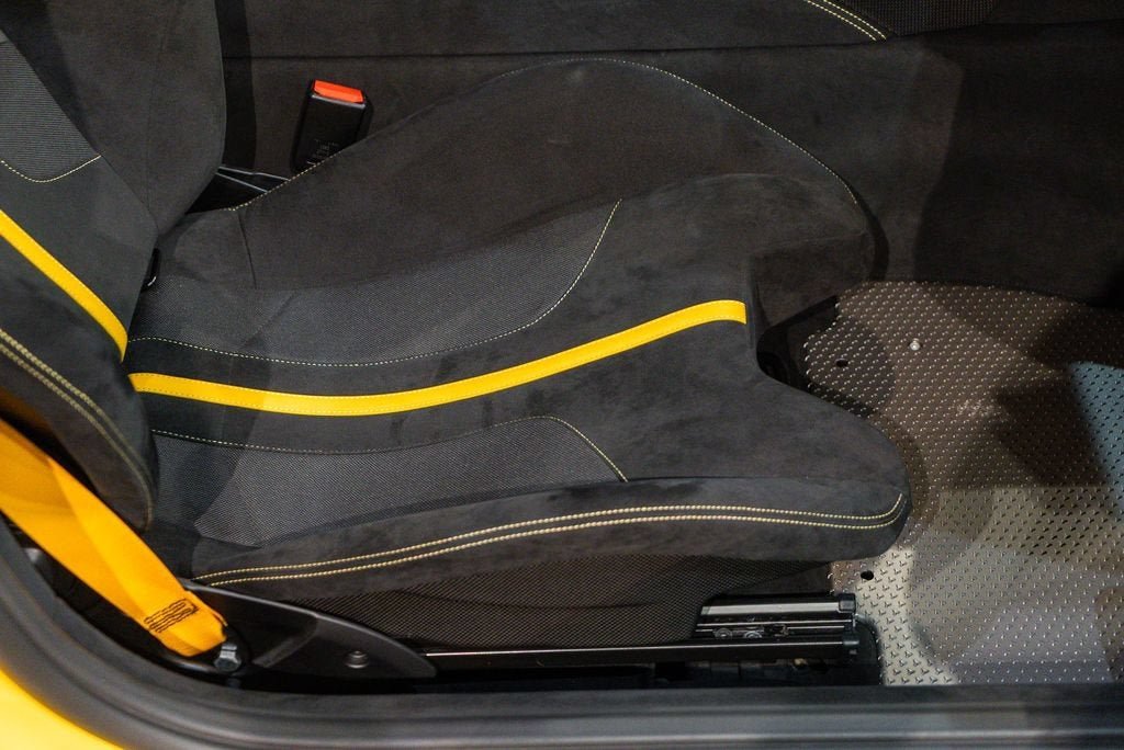 Certified Used 2016 Giallo Triplo Strato Ferrari Base image 49