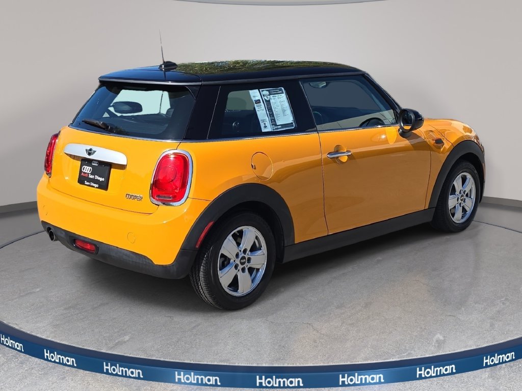 Used 2015 Orange MINI Base image 6