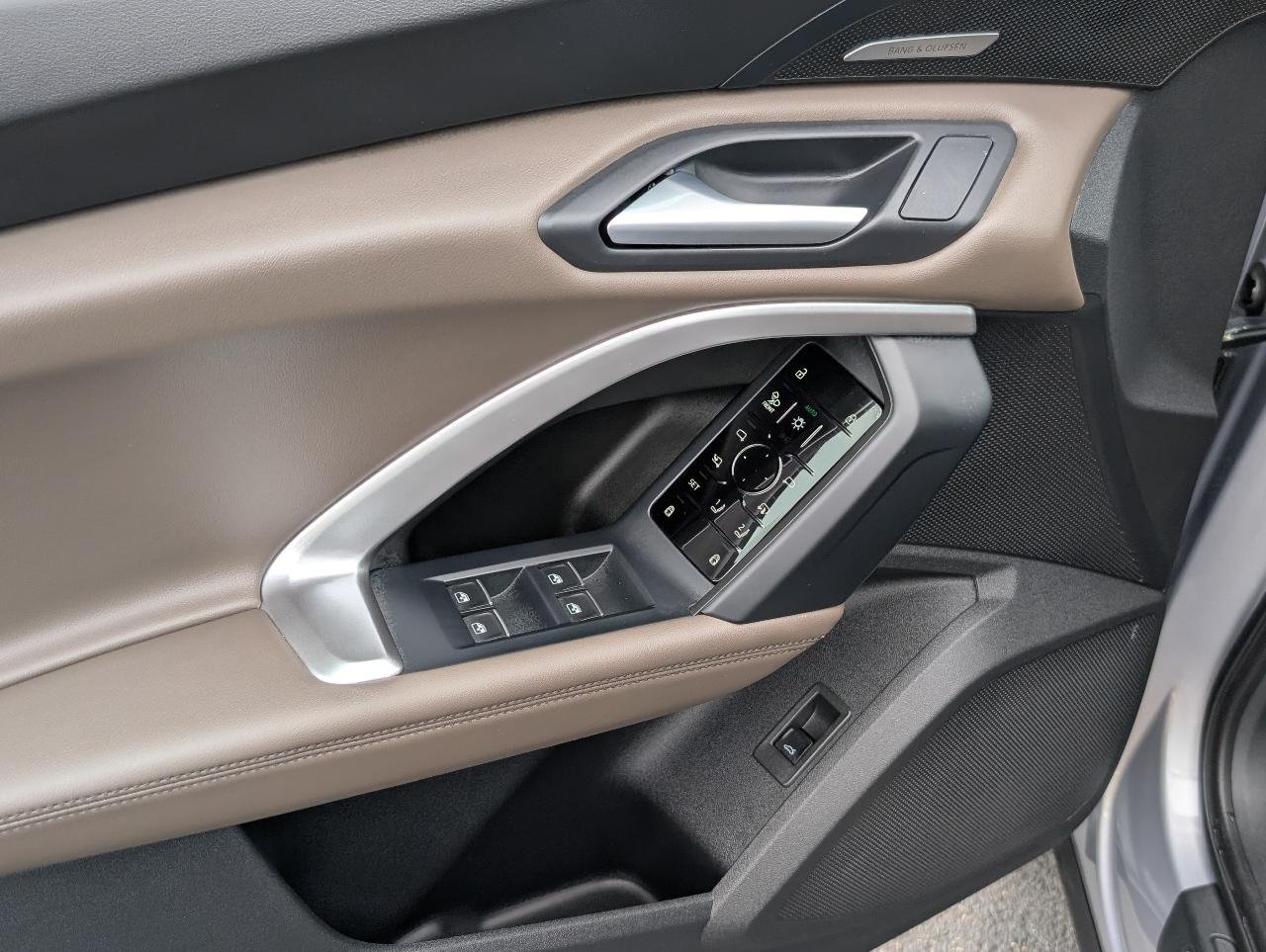 New 2026 Florett Silver metallic Audi Premium Plus TFSI quattro S tronic image 9