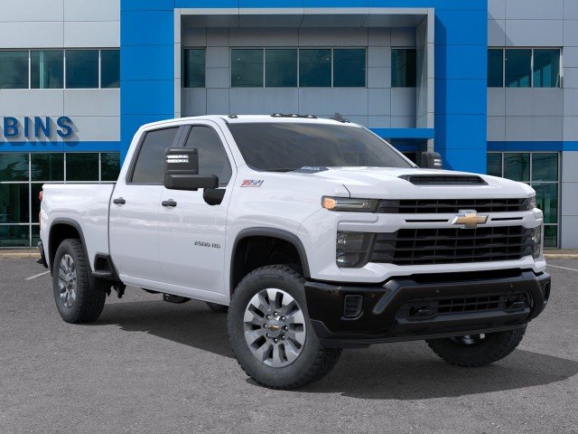 New 2026 Summit White Chevrolet Custom image 7