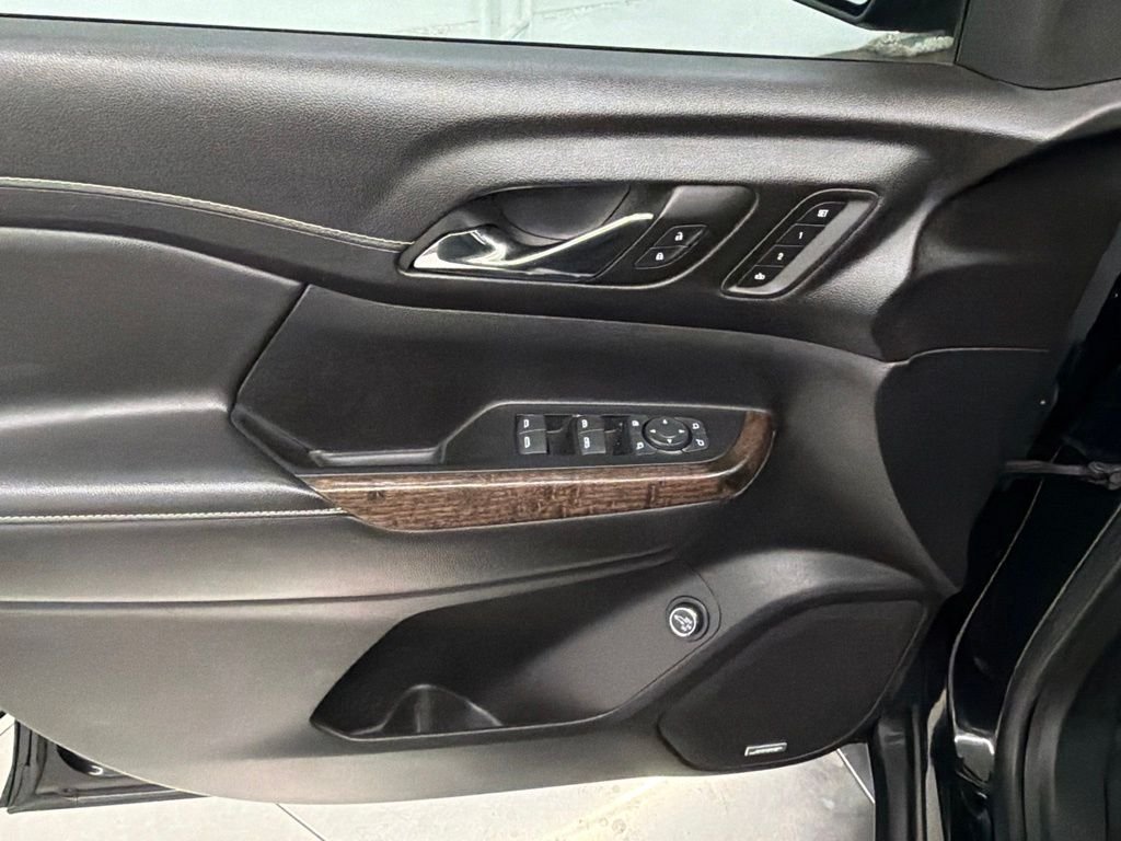 Used 2023 Black GMC Denali image 17