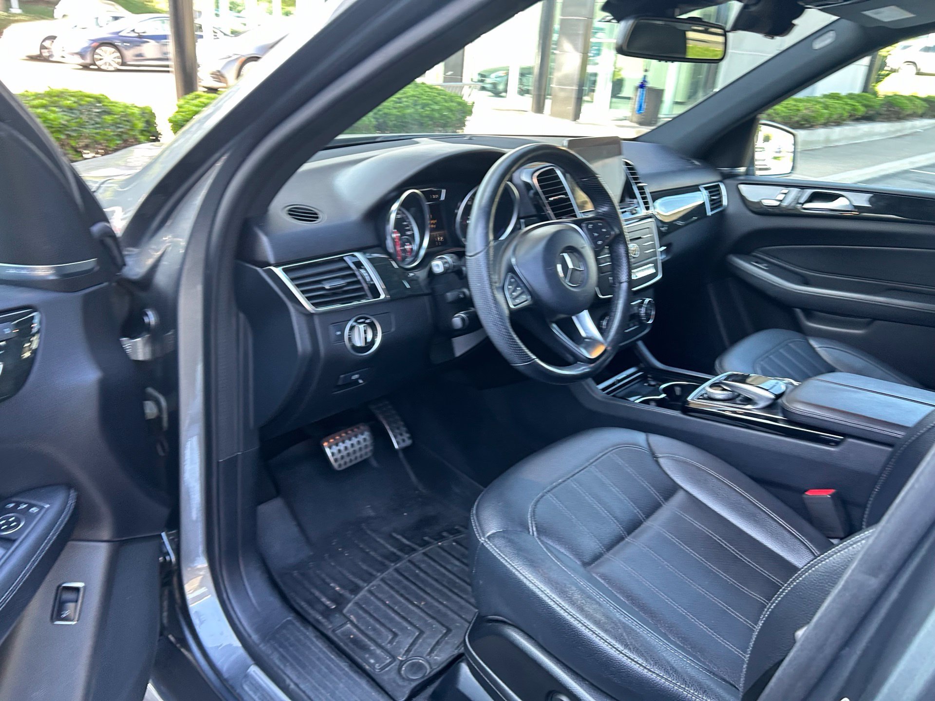 Used 2019 Gray Mercedes-Benz GLE 400 image 11