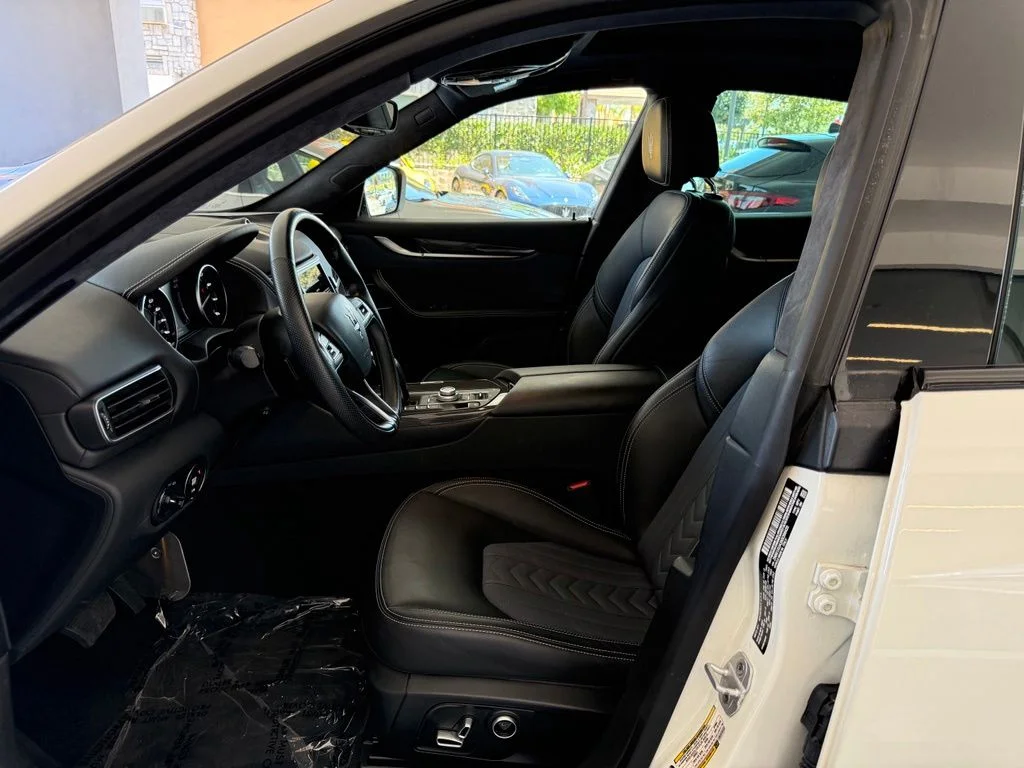 Used 2022 Bianco Maserati GT image 10