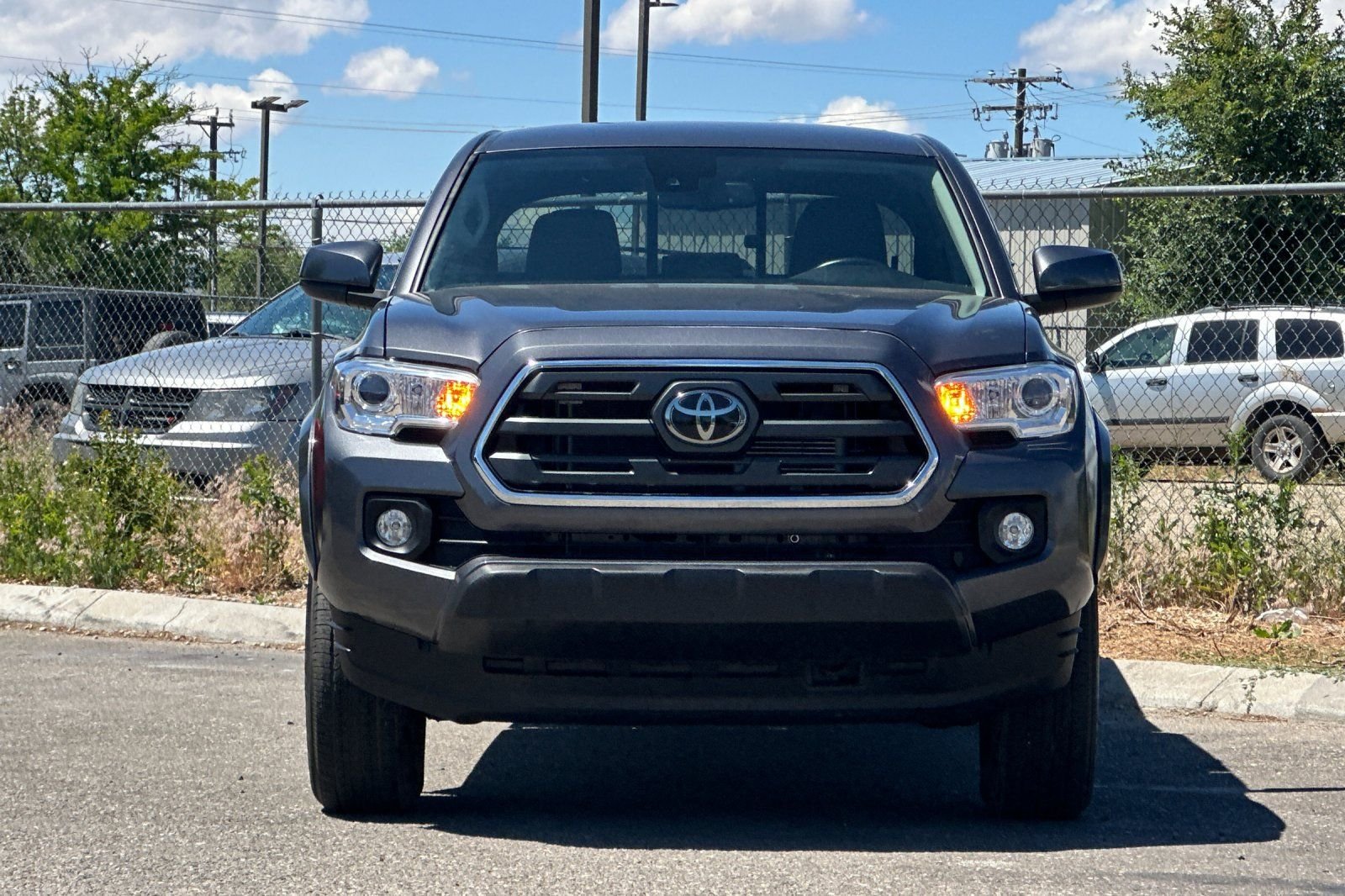 Used 2019  Toyota SR5 image 9