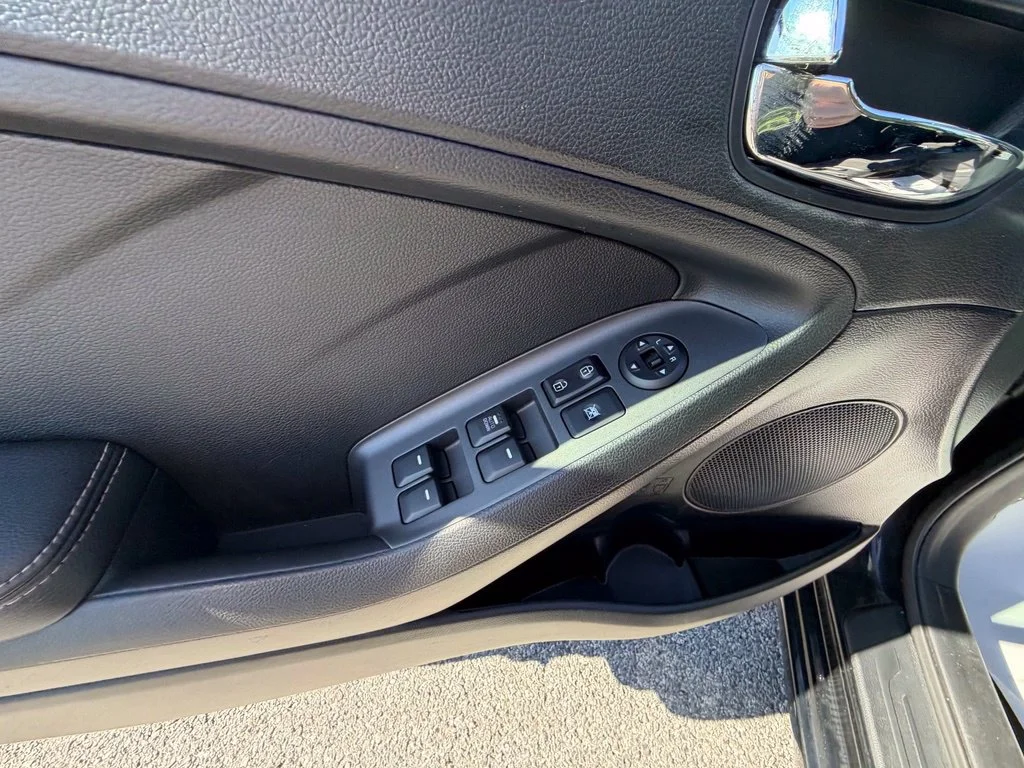 Used 2016 Black Kia LX image 14