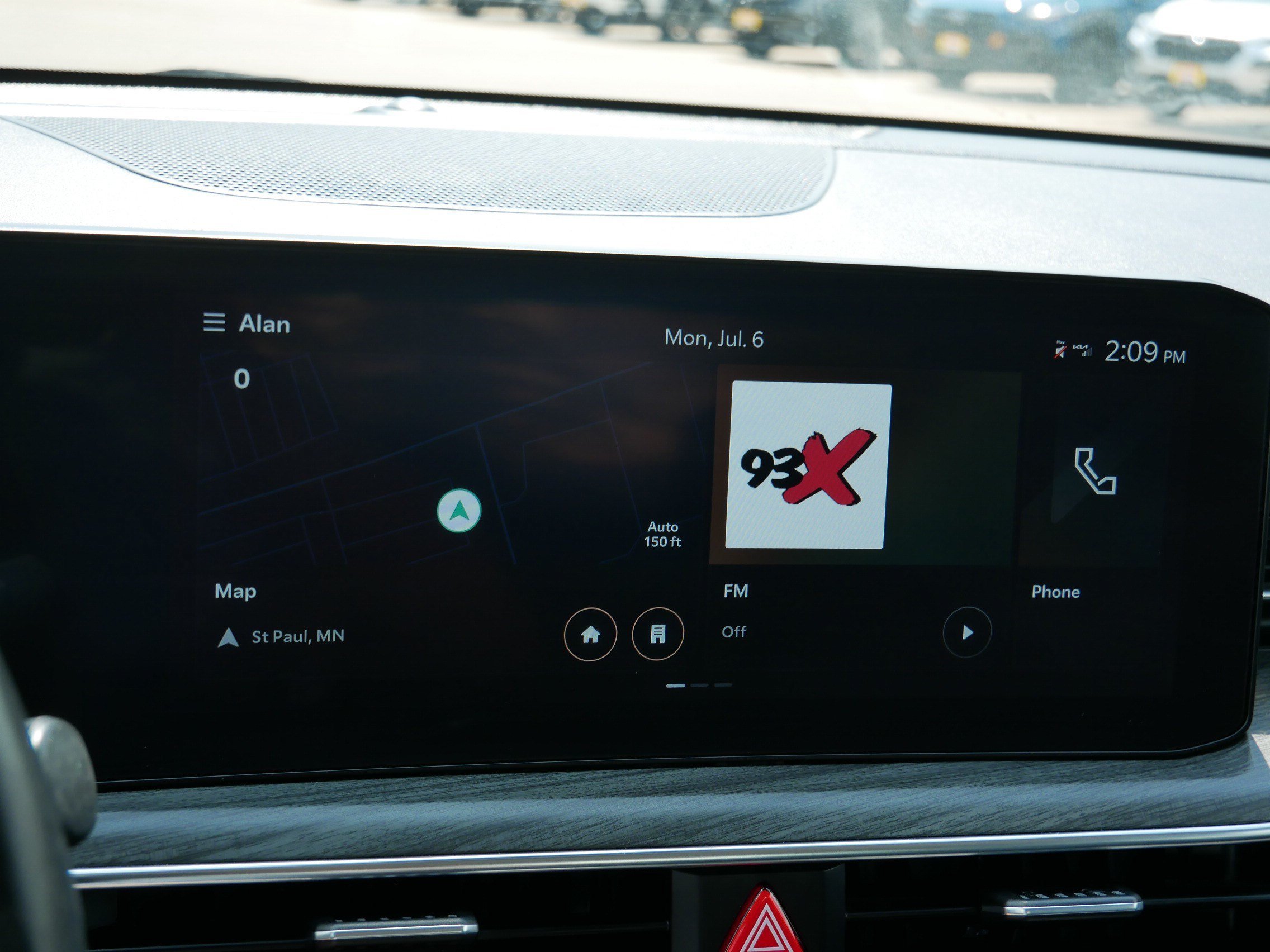 Used 2025 Snow White Pearl Kia EX image 22