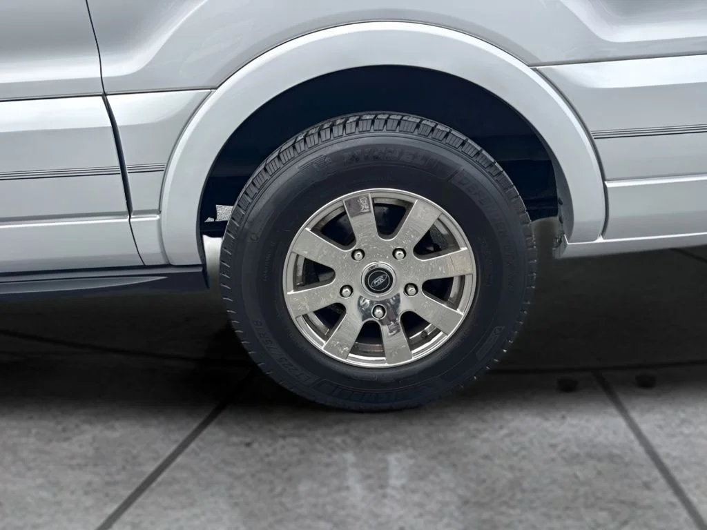 Used 2019 Silver Ford Base image 20