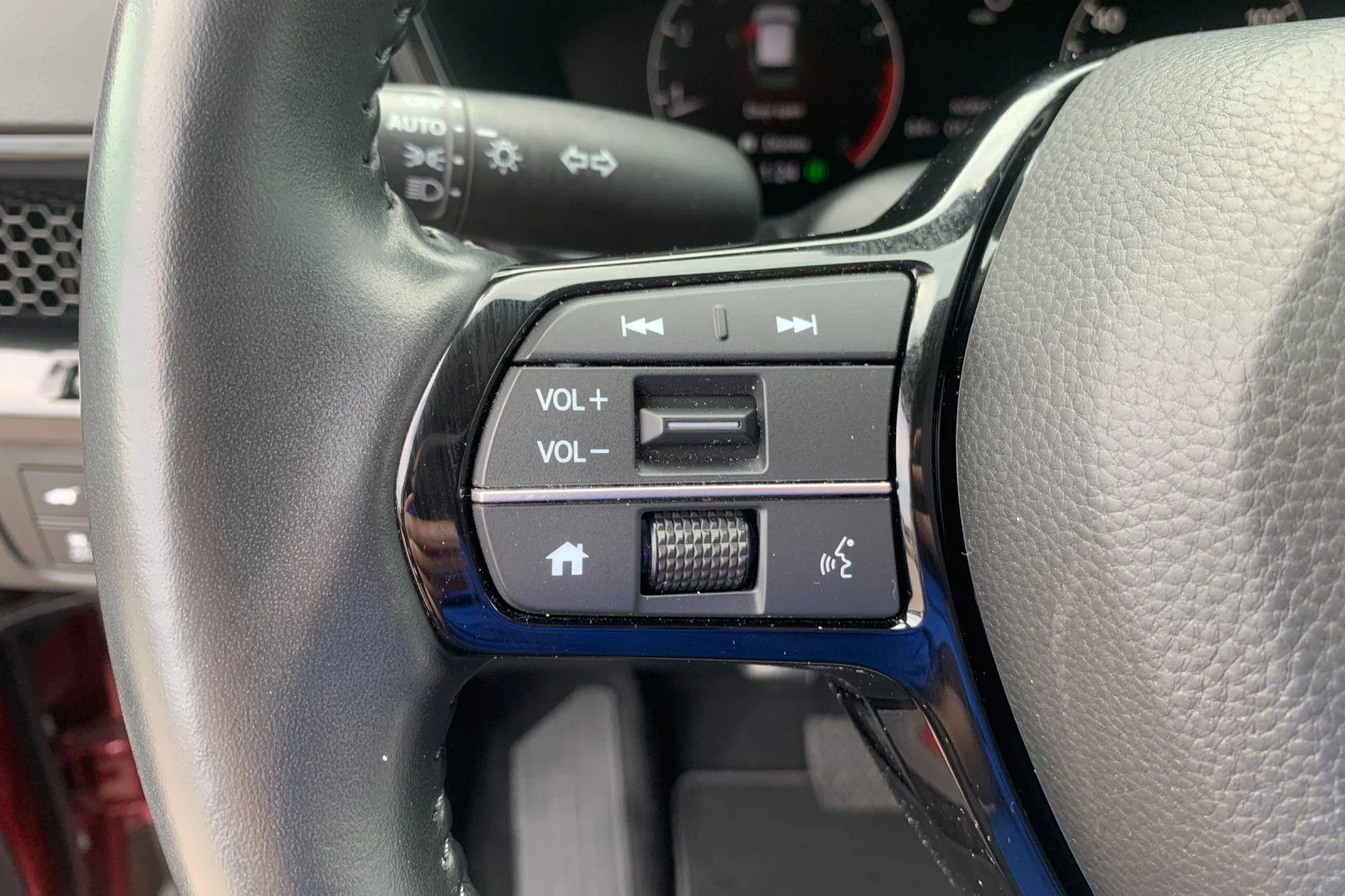 Used 2025 Red Honda EX-L image 28