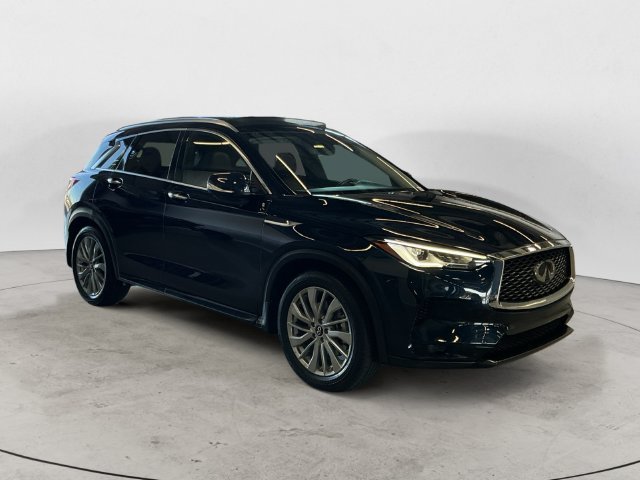 Used 2024 Blue INFINITI LUXE image 3