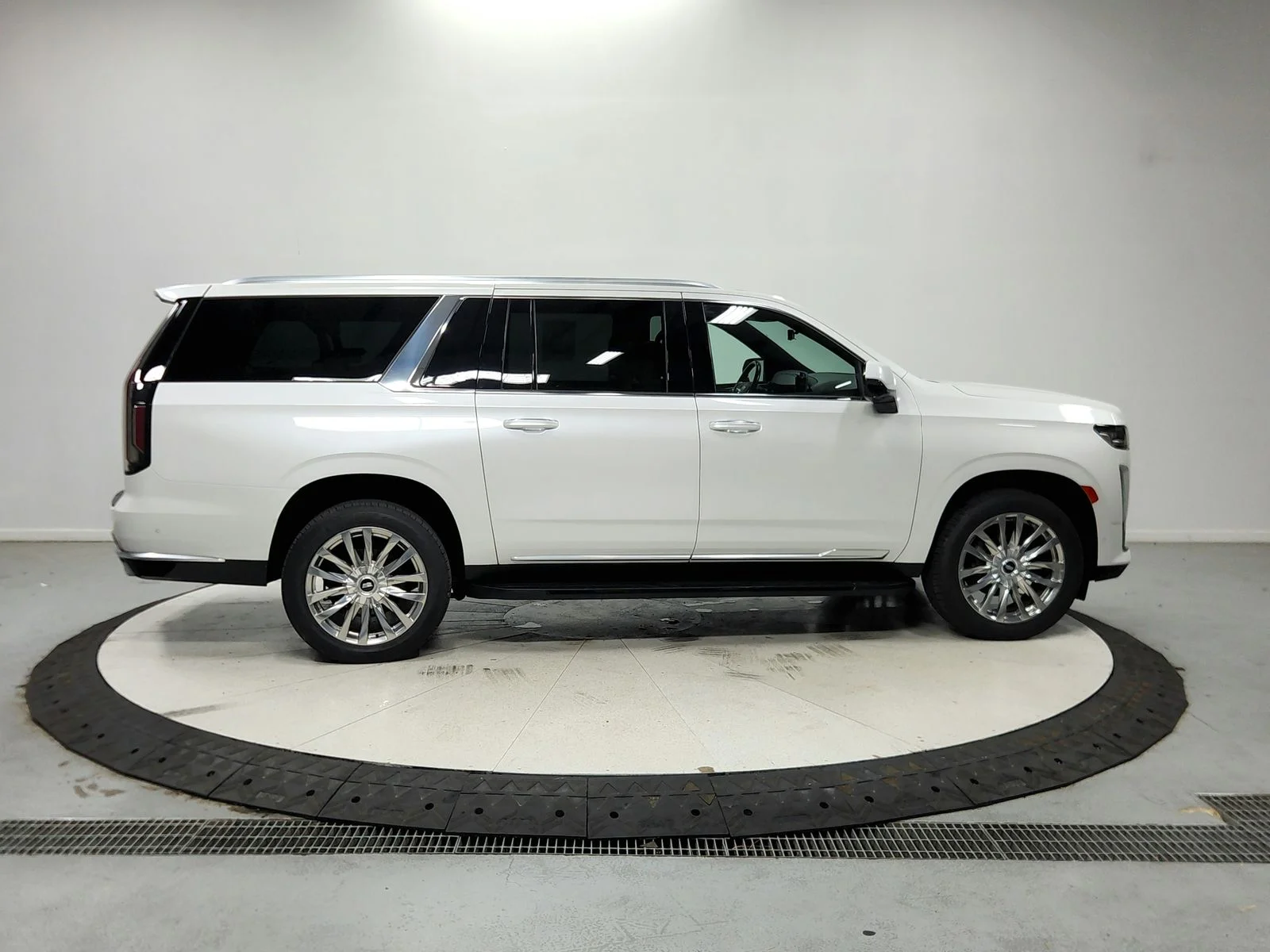 Used 2021 White Cadillac Premium image 9