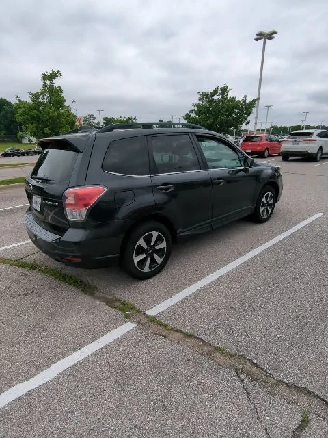 Used 2018 Gray Subaru 2.5i Limited image 4