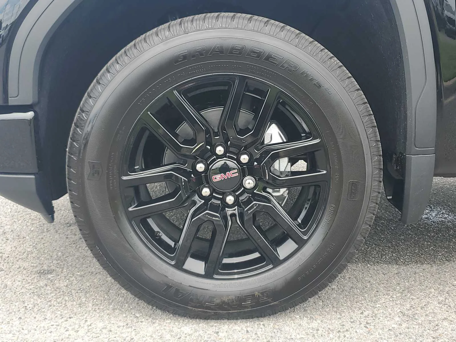 New 2026 Onyx Black GMC Elevation image 10