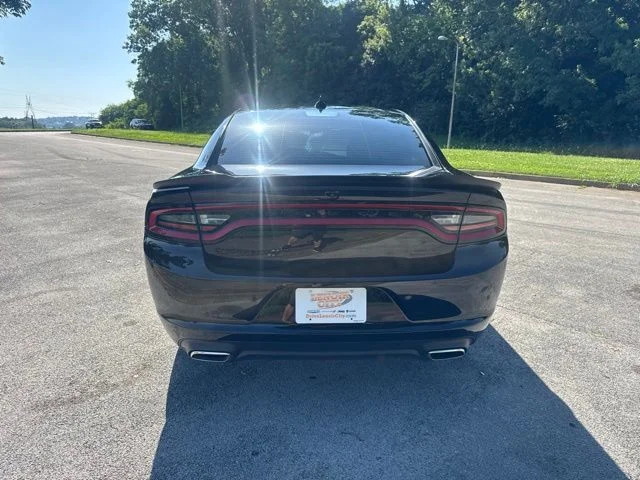 Used 2023 Black Dodge SXT image 6