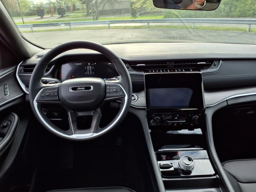 2025 Jeep Grand Cherokee Limited - Photo 15