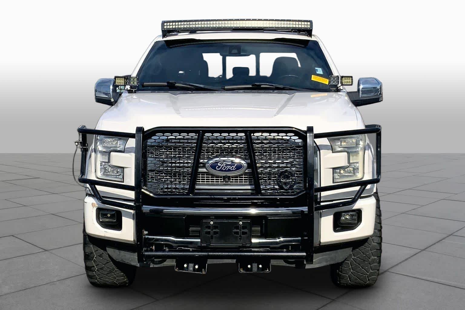 Used 2015 White Platinum Metallic Tri-Coat Ford Platinum image 4