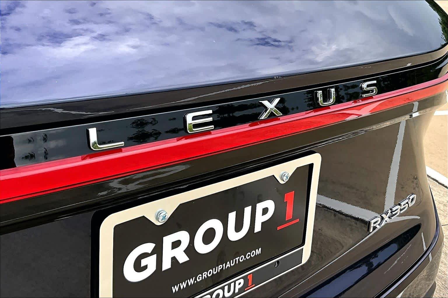 Used 2025 Nightfall Mica Lexus Premium image 31