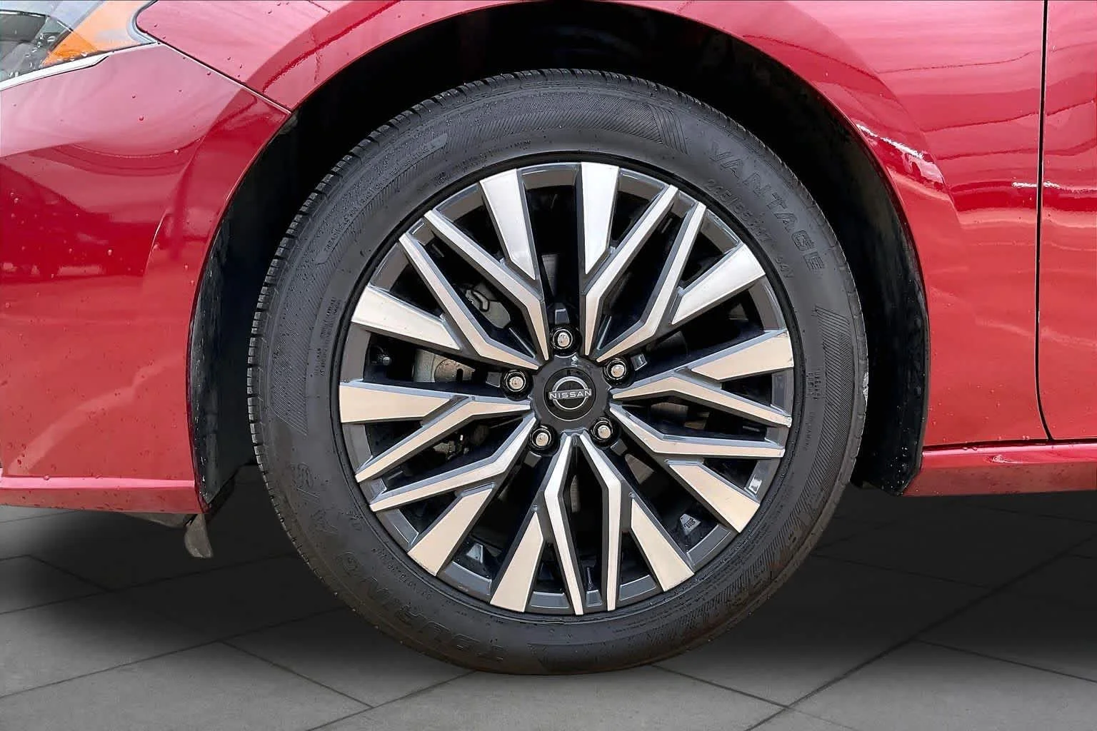 Used 2025 Scarlet Ember Nissan SV image 9