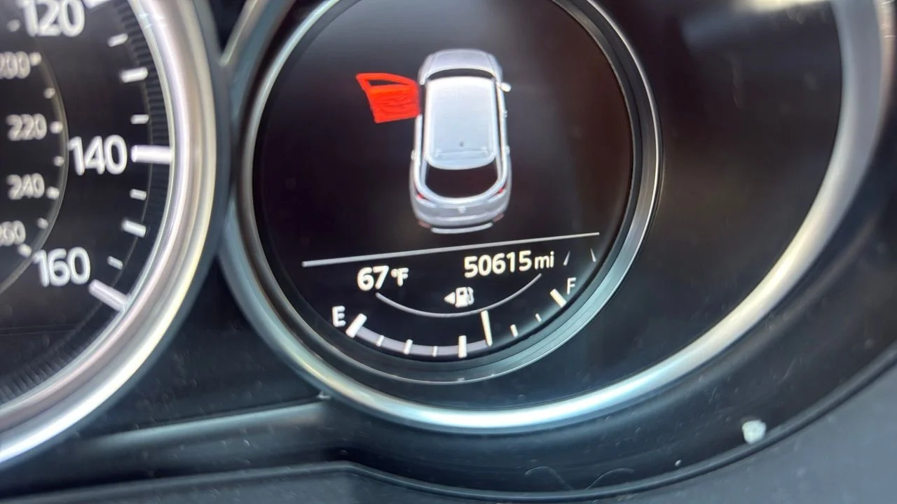 Used 2020 Snowflake White Pearl Mica Mazda Touring image 4
