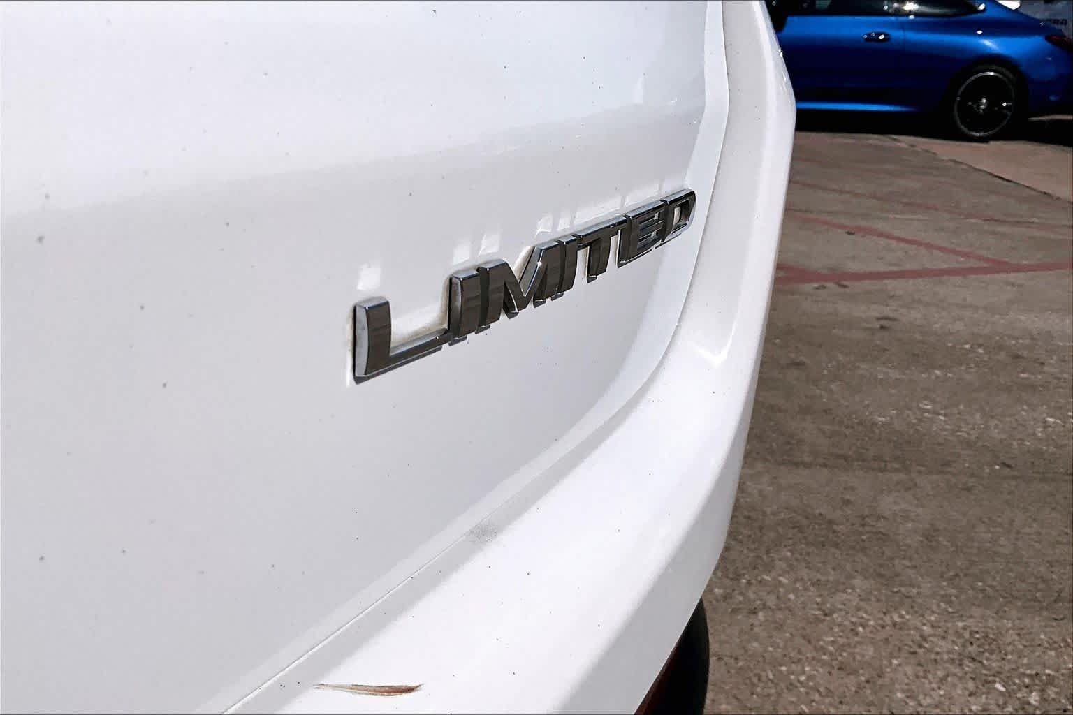 Used 2025 Bright White Clearcoat Jeep Limited image 9