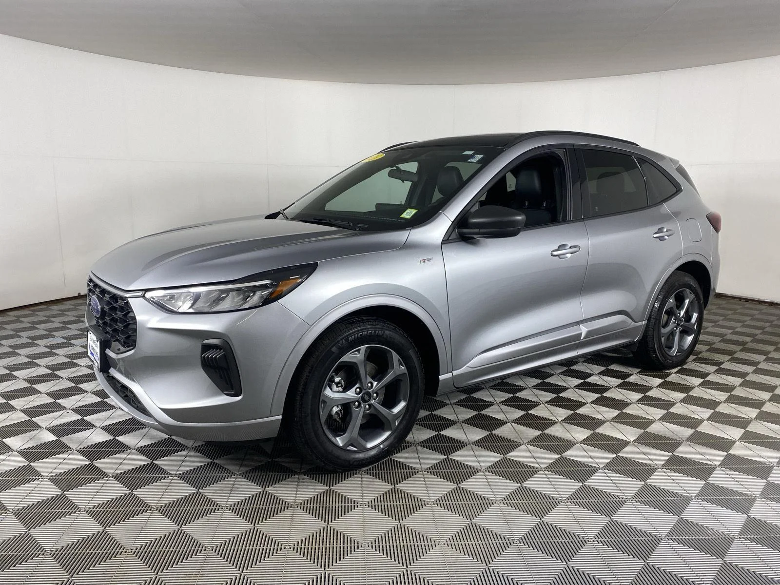 Used 2023 Iconic Silver Ford ST-Line image 3
