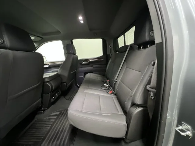2025 Chevrolet Silverado 1500 LT - Photo 25