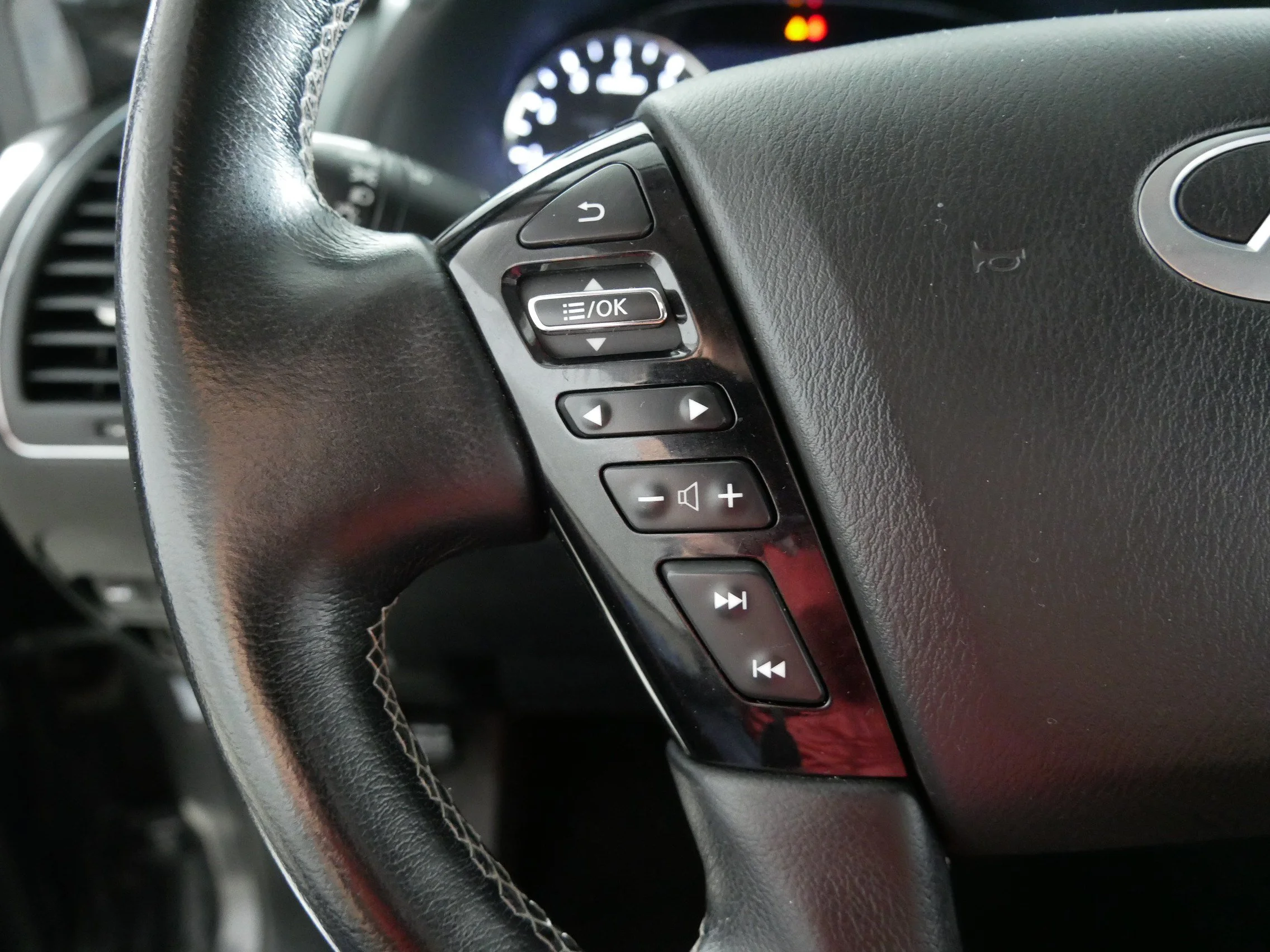 2024 INFINITI QX80 Luxe 4WD - Photo 27