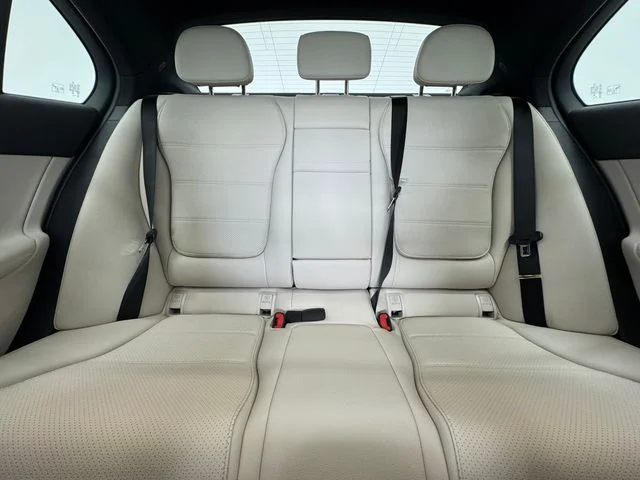 New 2026 White Mercedes-Benz C 300 image 7