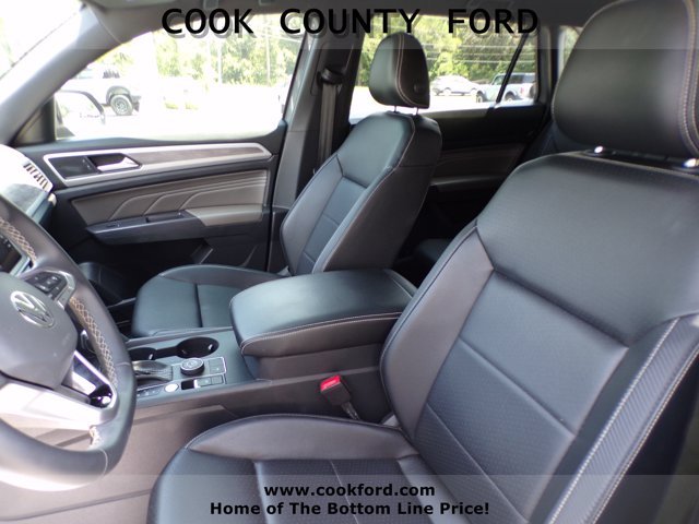 Used 2021 Pure Gray Volkswagen 2.0T SE w/Technology image 3