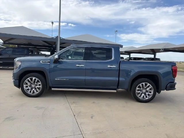 Used 2024 Blue GMC Denali image 4