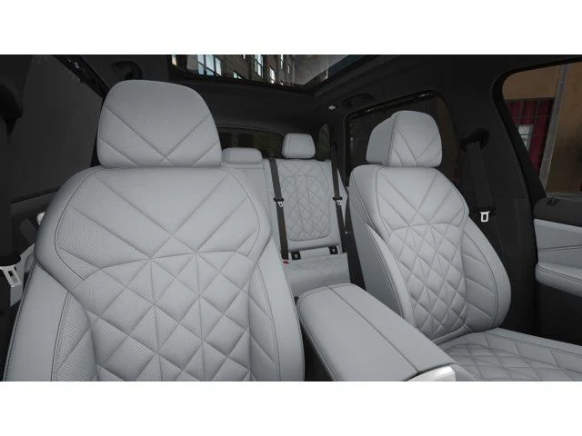 New 2026 Dravit Grey Metallic BMW xDrive50e image 11