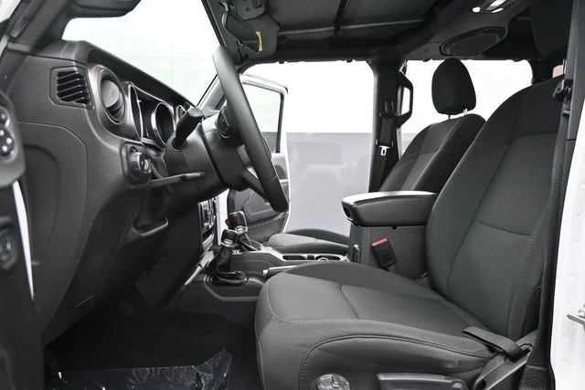 Used 2022 White Jeep Unlimited Willys image 15