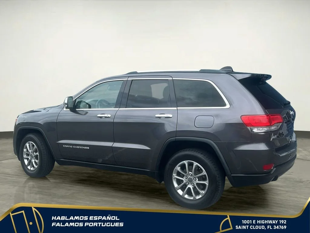 Used 2015  Jeep Limited image 4