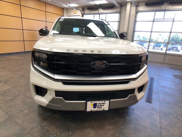 New 2026 Star White Metallic Tri-Coat Ford Platinum® image 2