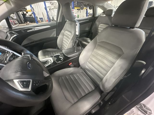 Used 2015 White Ford S image 17