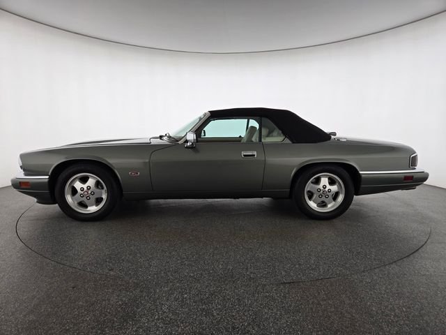 Used 1995 Green Jaguar 2+2 image 25