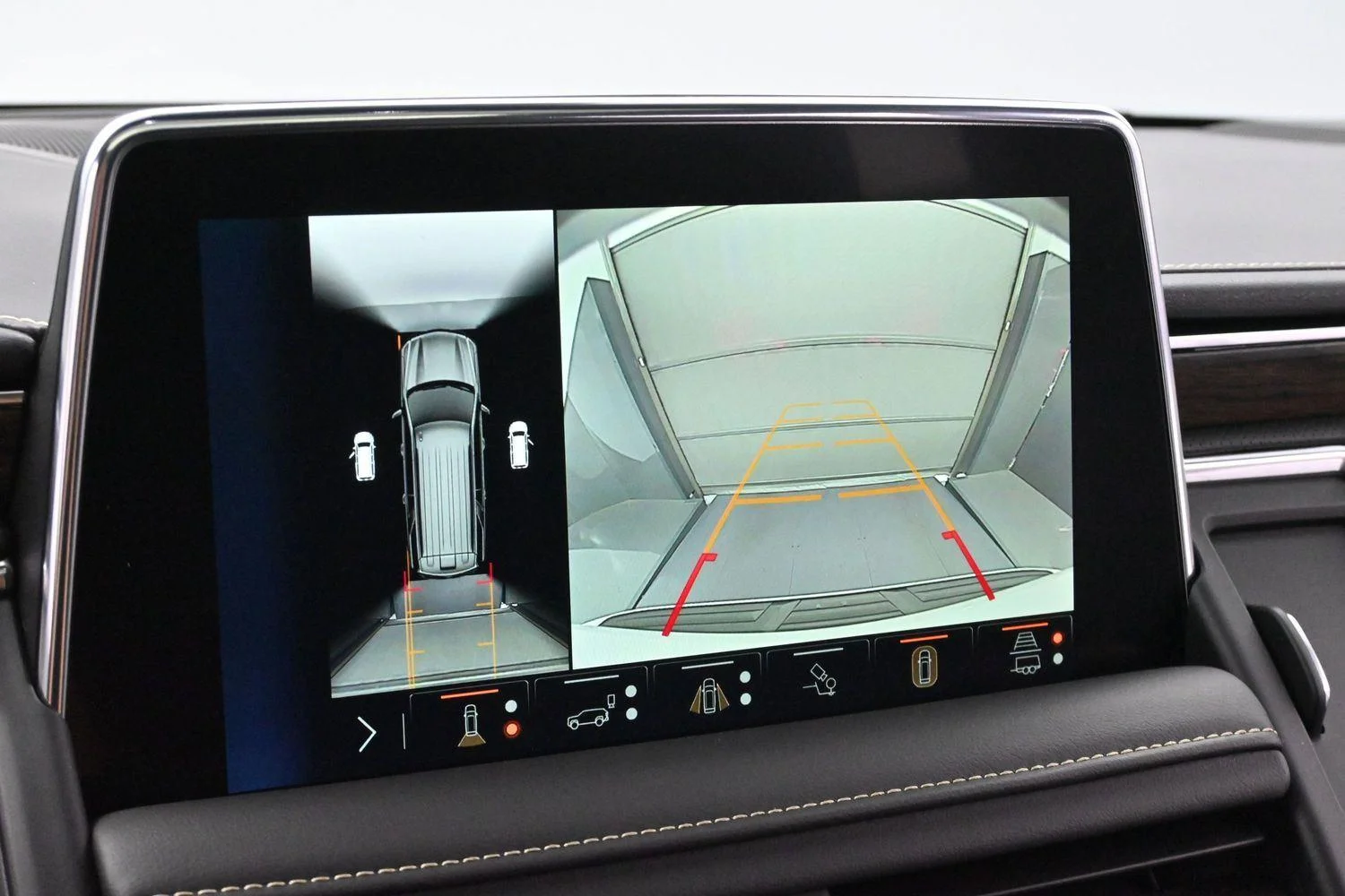 Used 2024 Summit White Chevrolet Premier image 24