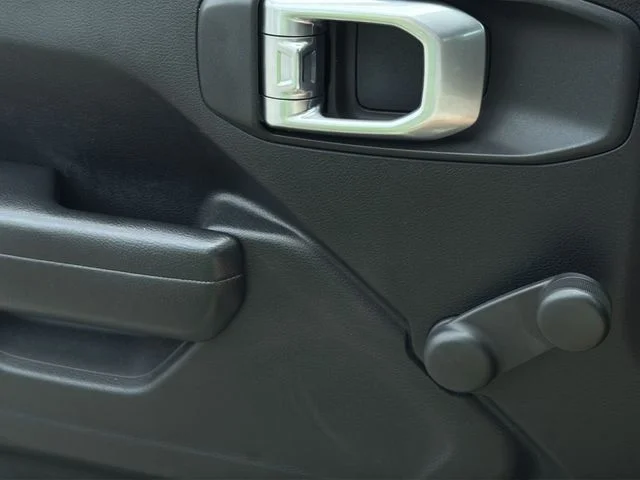 Used 2019 Green Jeep Unlimited Sport image 33